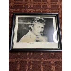 Anne Murray Autographed Signed Framed Black and White Portrait Photo Memorabilia